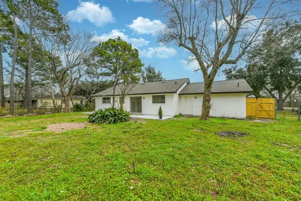 $2,200 | 2114 Shasta Drive, League City, TX 77565