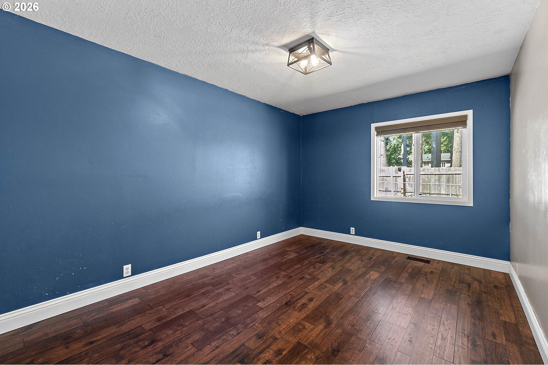 35538 Southeast Snuffin Road Estacada, OR 97023 - Photo 23 of 47 Bedroom