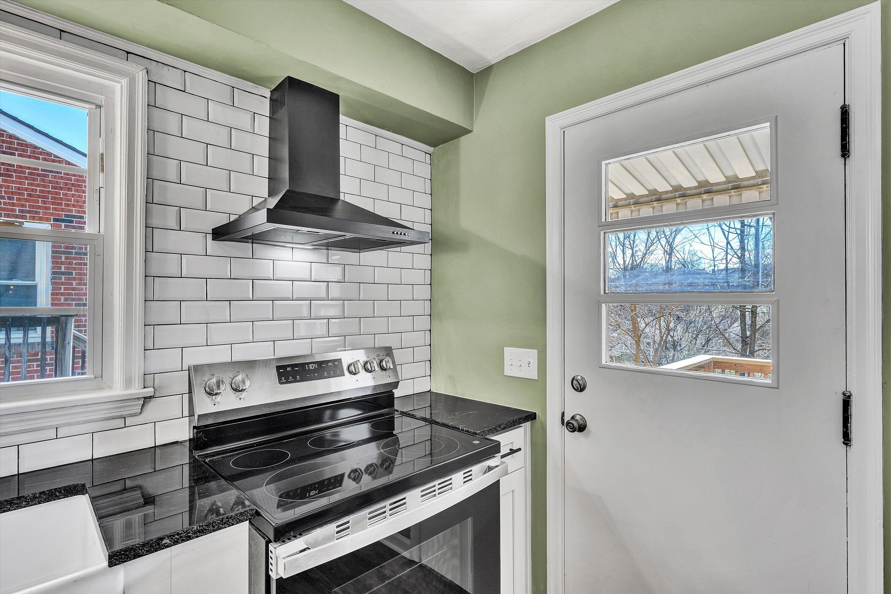 1210 Howbert Avenue Southwest Roanoke, VA 24015 - Photo 12 of 39 12-SGP-04840