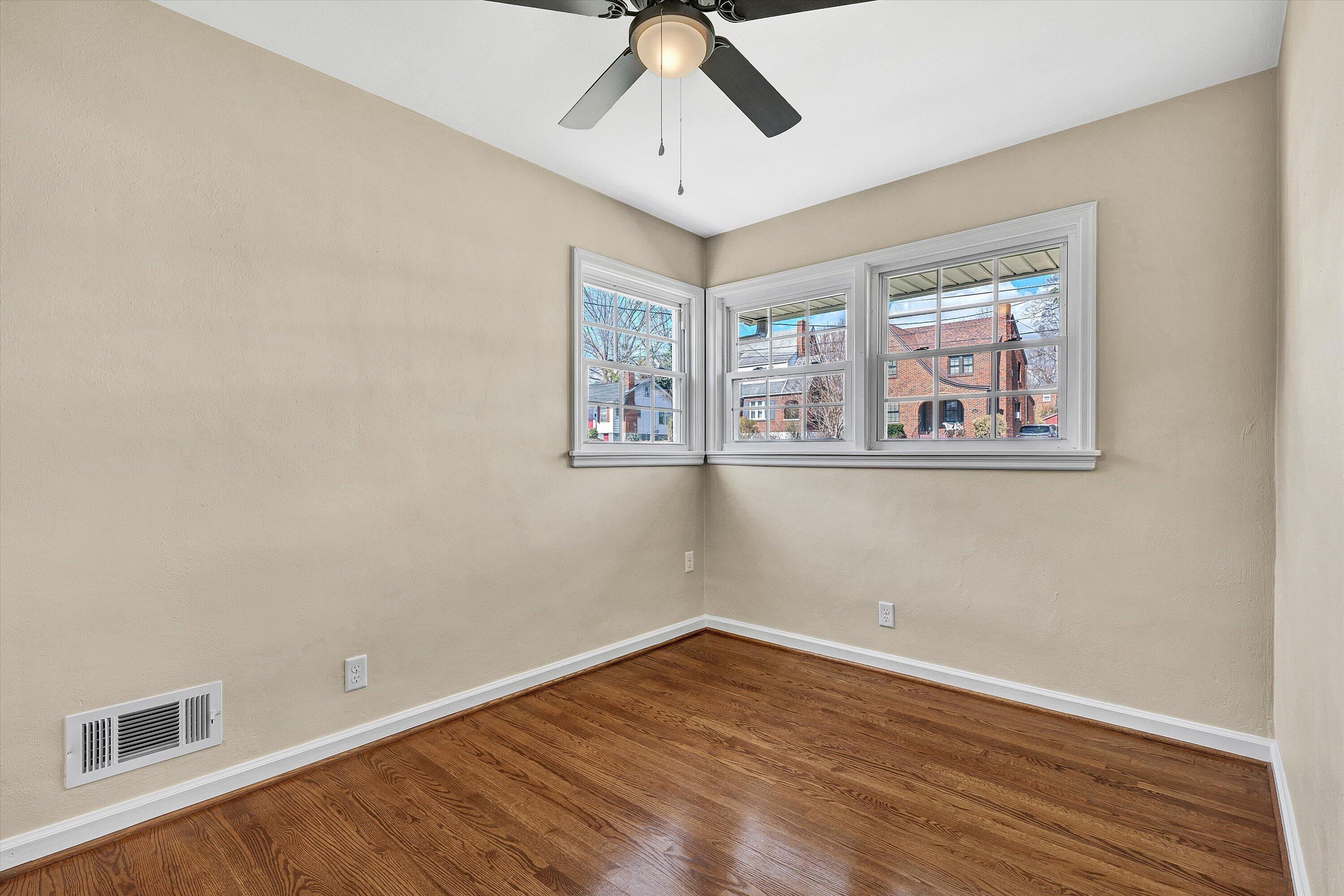 1210 Howbert Avenue Southwest Roanoke, VA 24015 - Photo 19 of 39 19-SGP-04858