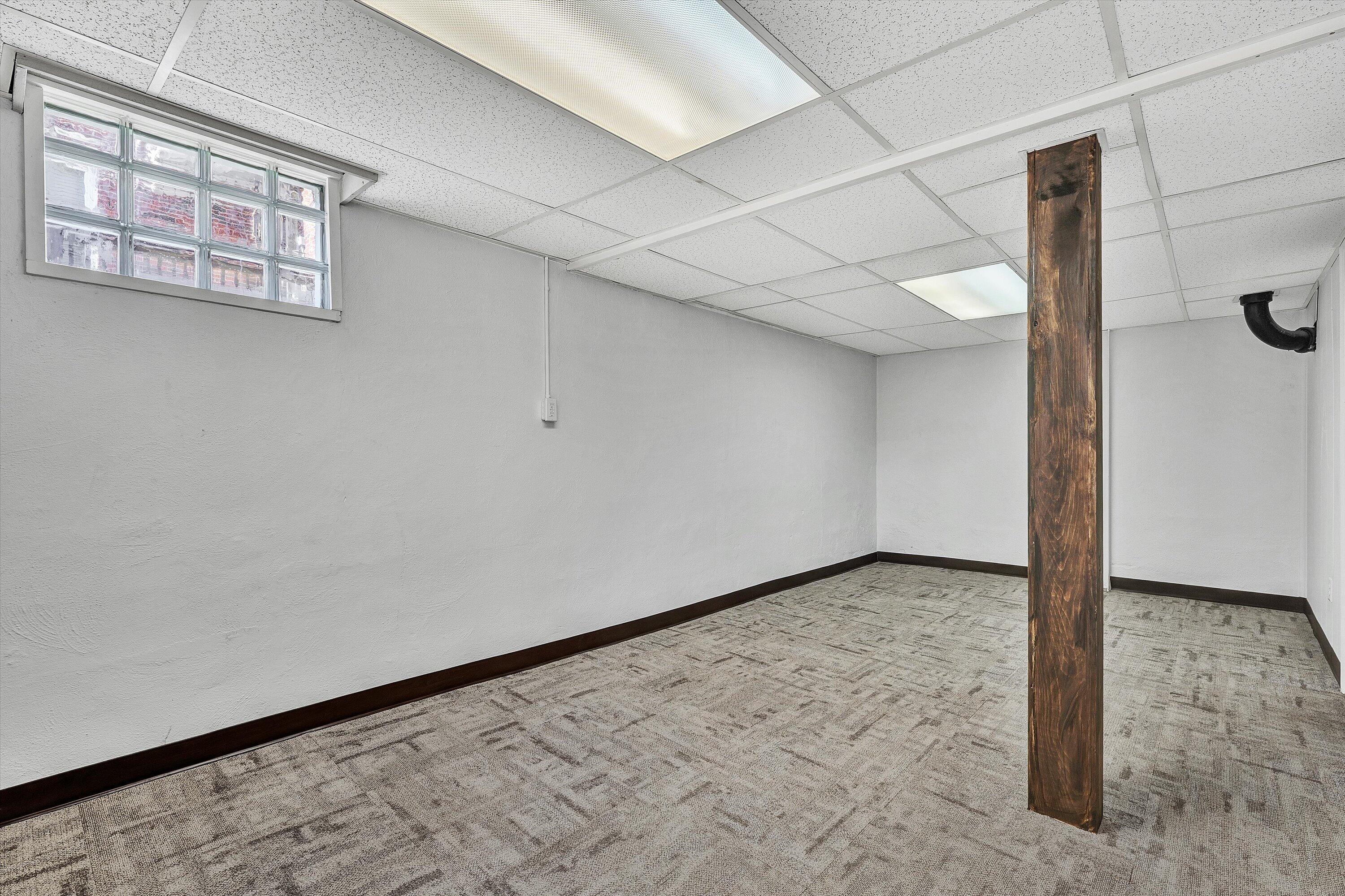 1210 Howbert Avenue Southwest Roanoke, VA 24015 - Photo 24 of 39 24-SGP-04876