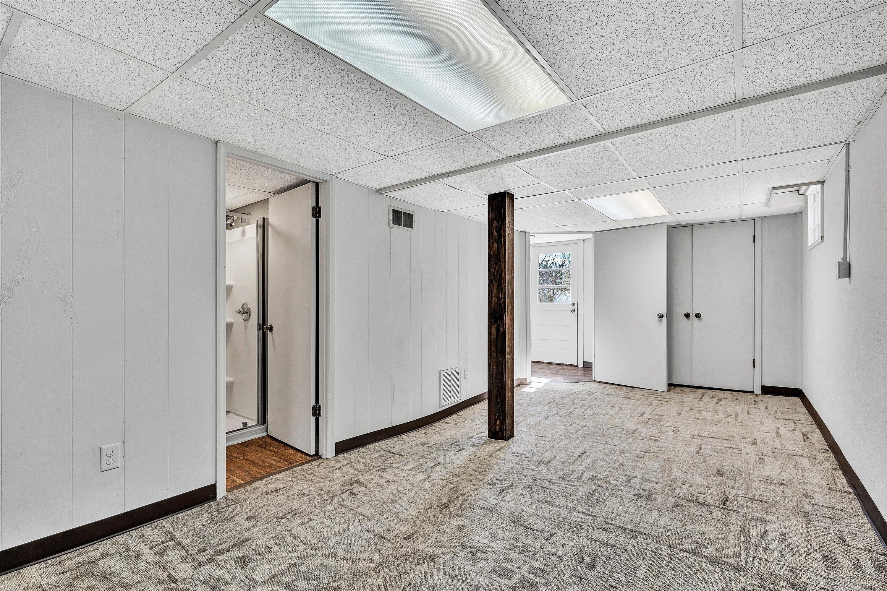 1210 Howbert Avenue Southwest Roanoke, VA 24015 - Photo 25 of 39 25-SGP-04879