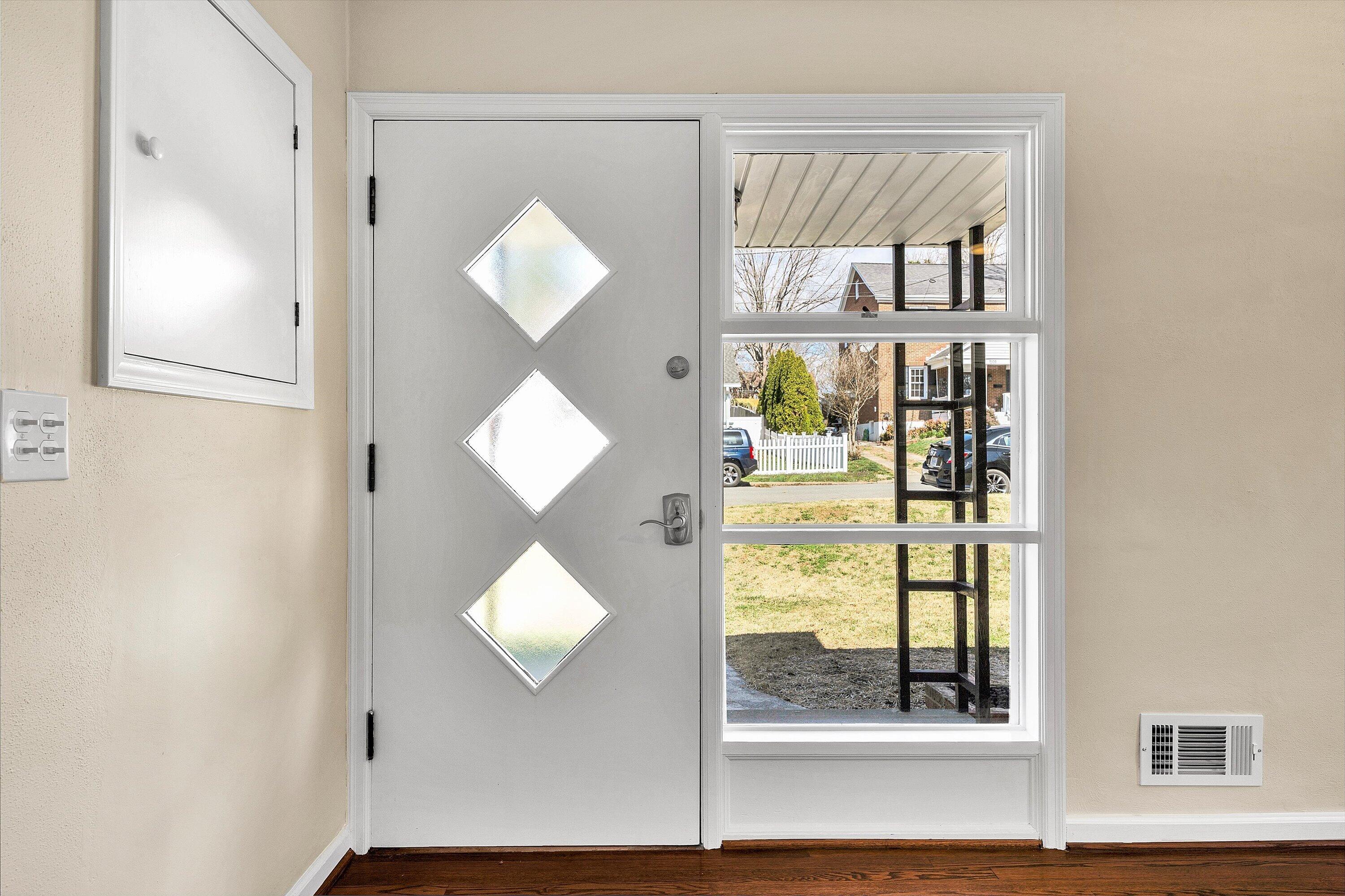 1210 Howbert Avenue Southwest Roanoke, VA 24015 - Photo 5 of 39 05-SGP-04824