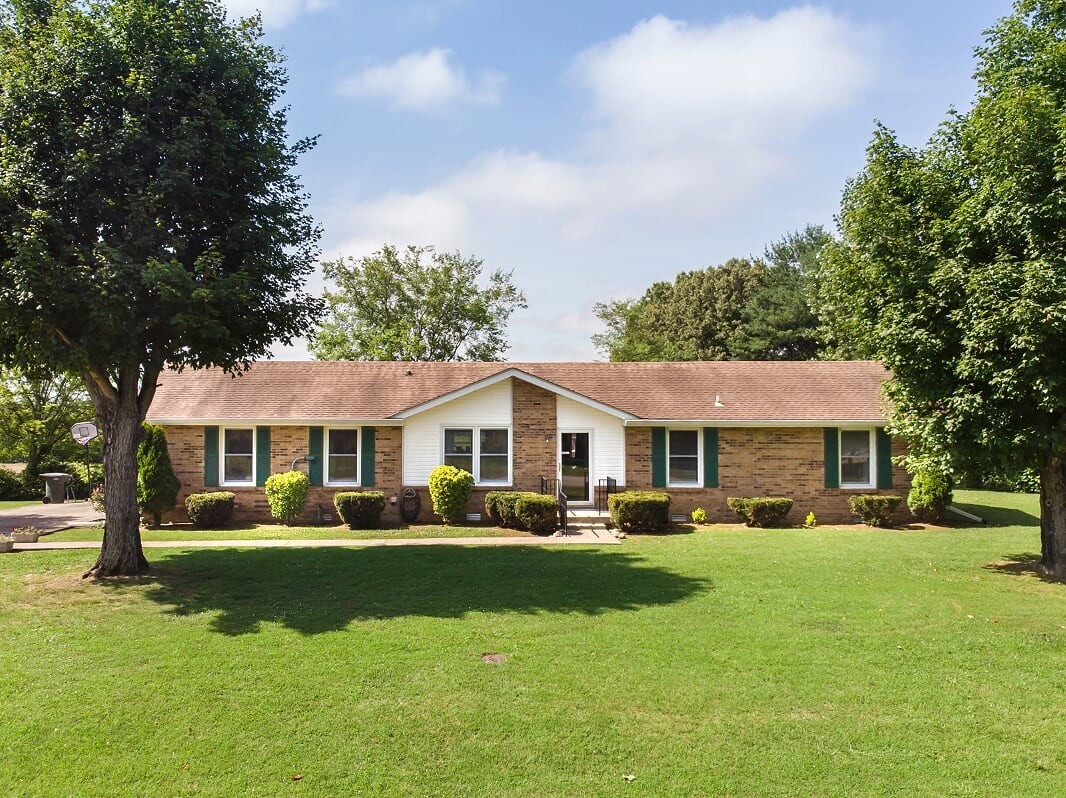 2903 Bluebird Drive Springfield, TN 37172 - Photo 1 of 35 Gallery Image 1