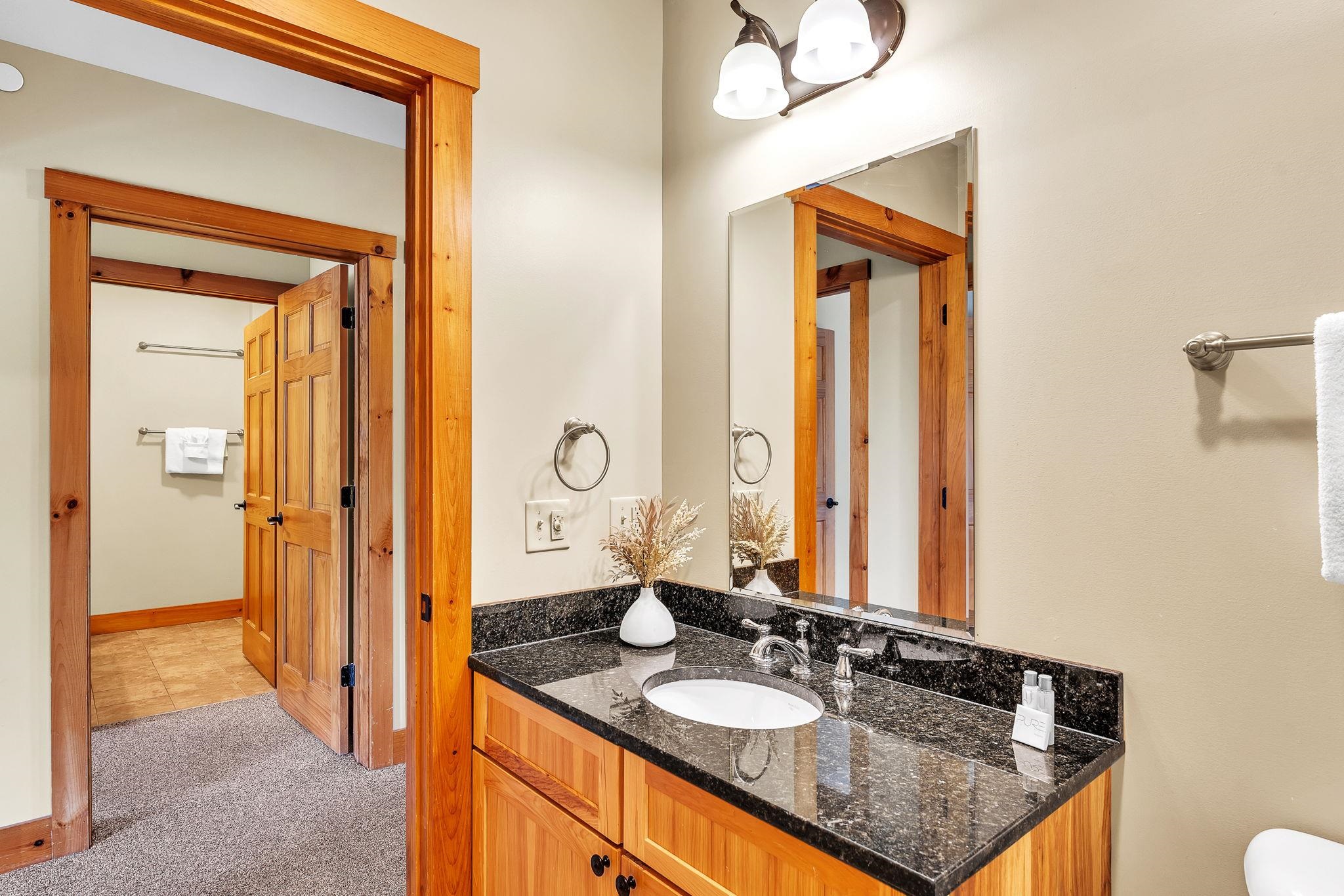319 Jay Peak Road, Unit 4706 Jay, VT 05859 - Photo 17 of 21 Gallery Image 17