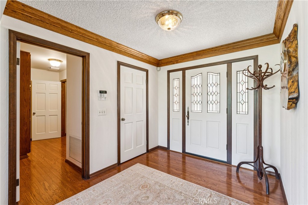 524 Golf Course Road Lake Arrowhead, CA 92352 - Photo 12 of 71