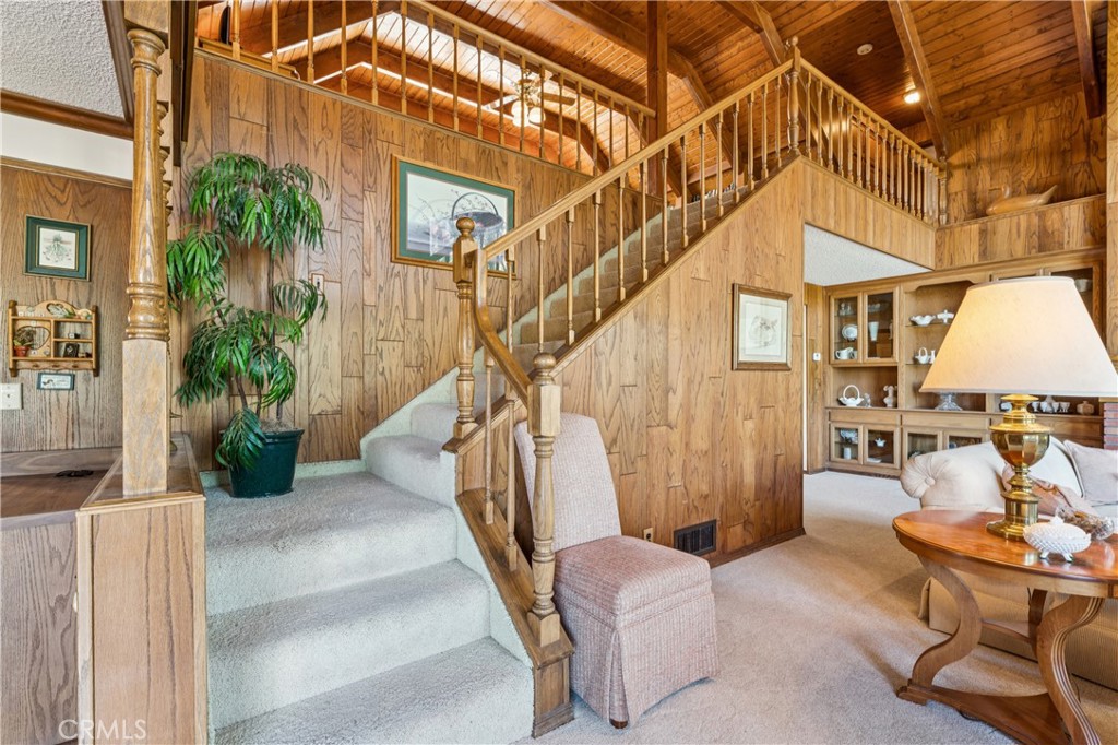 524 Golf Course Road Lake Arrowhead, CA 92352 - Photo 34 of 71 a view of entryway and hall with wooden floor