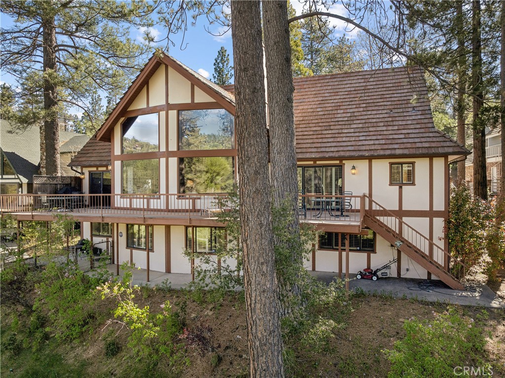 524 Golf Course Road Lake Arrowhead, CA 92352 - Photo 62 of 71 a view of house with a yard and sitting area