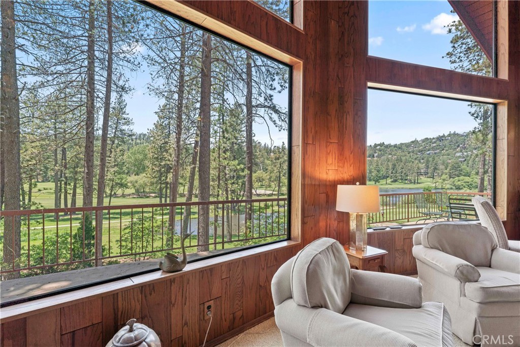 524 Golf Course Road Lake Arrowhead, CA 92352 - Photo 7 of 71 a living room with furniture and a window