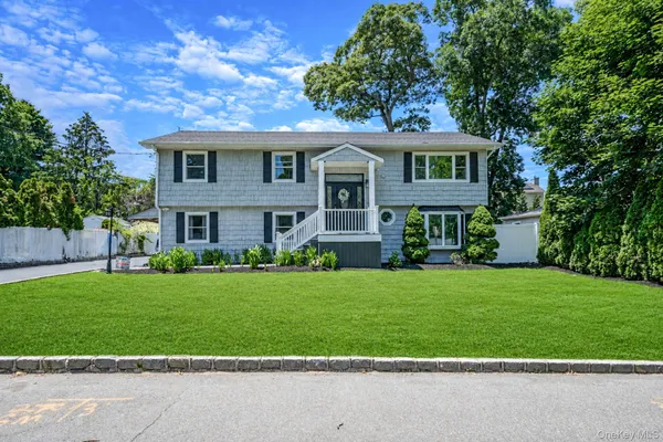$749,000 | 146 Rose Drive, Ronkonkoma, NY 11779