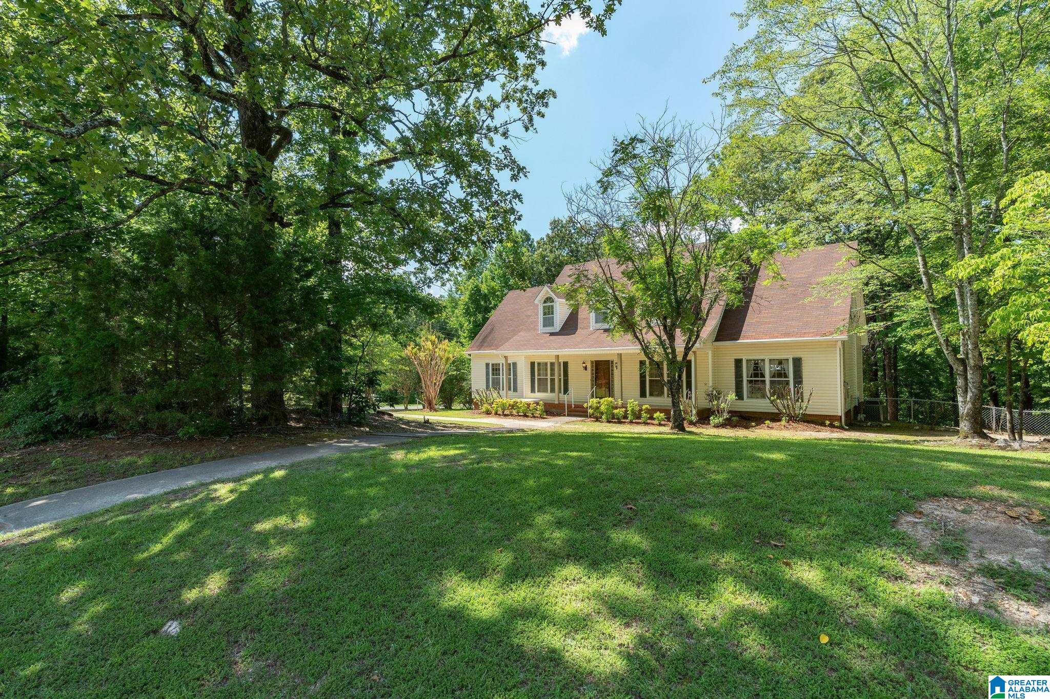 101 Silverleaf Lane Alabaster, AL 35007 - Photo 2 of 36