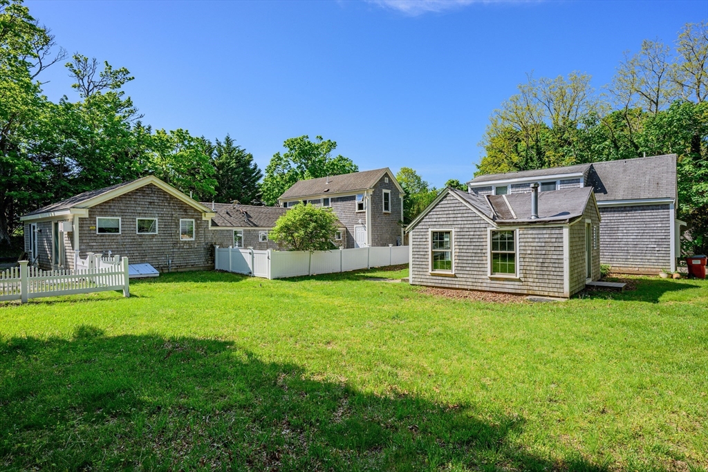 88 Route 6A Orleans, MA 02653 - Photo 23 of 27