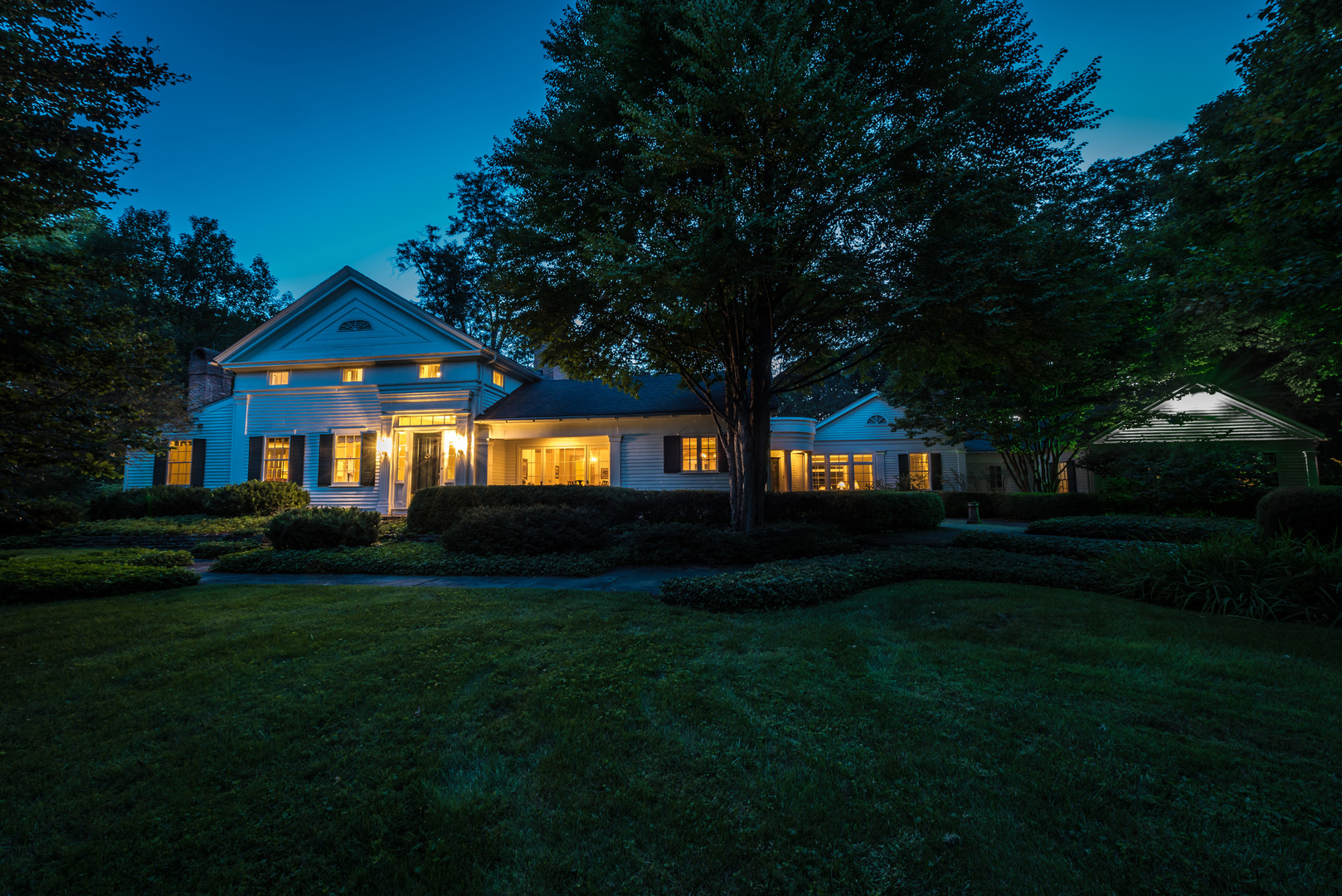 33W179 Surrey Road Wayne, IL 60184 - Photo 26 of 39 a front view of a house with a garden