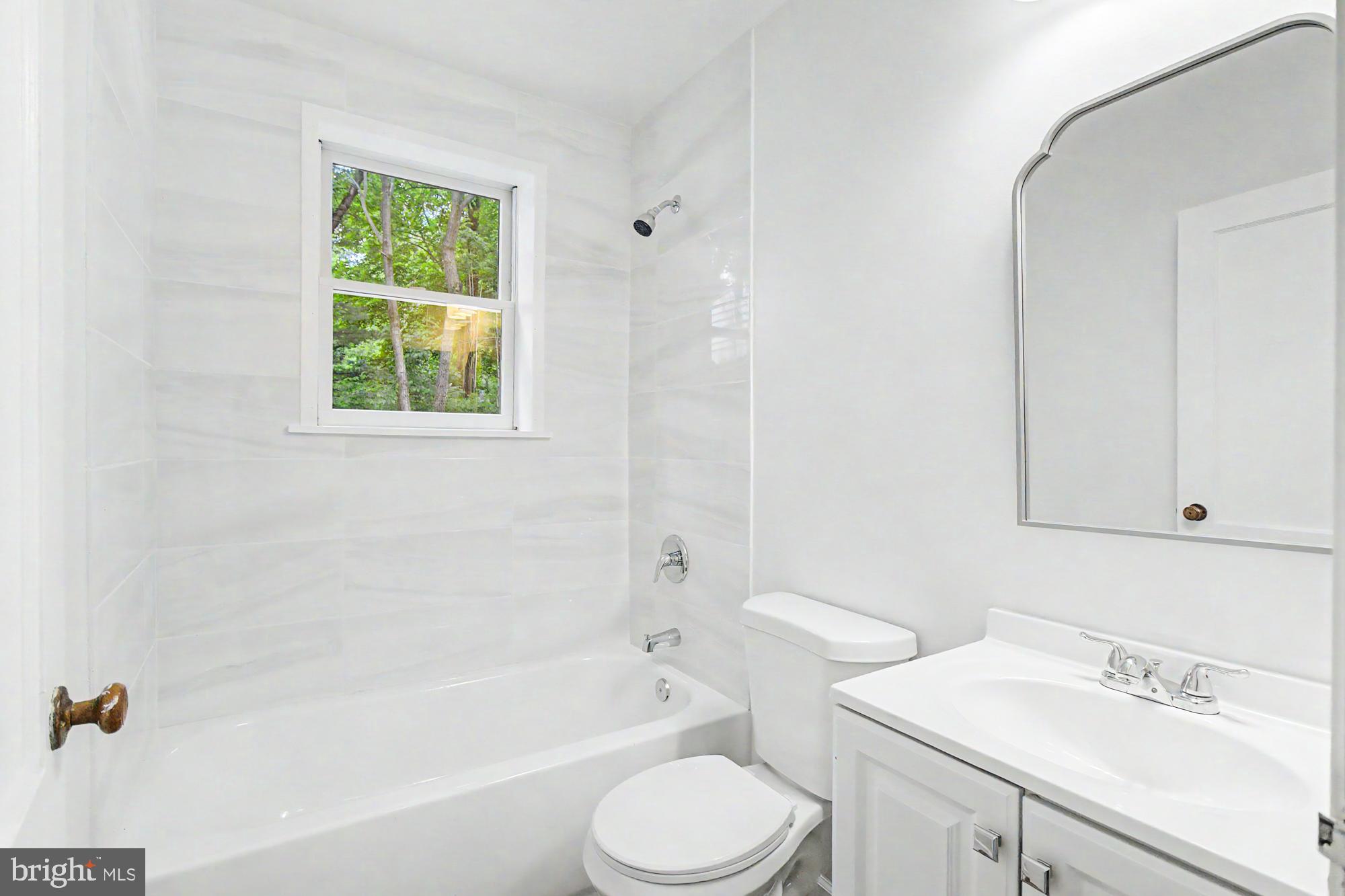 604 Prospect Mill Road Bel Air, MD 21015 - Photo 19 of 36 a bathroom with a sink toilet and bathtub