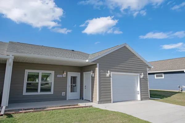 $275,000 | 1818 Roberts Street, St. Charles, MN 55972