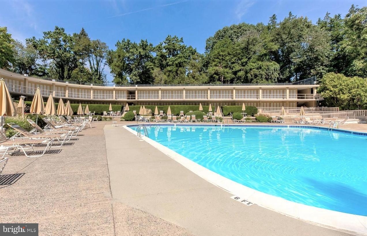 191 Presidential Boulevard, Unit R404405 Bala Cynwyd, PA 19004 - Photo 28 of 33 Heated Swimming Pool