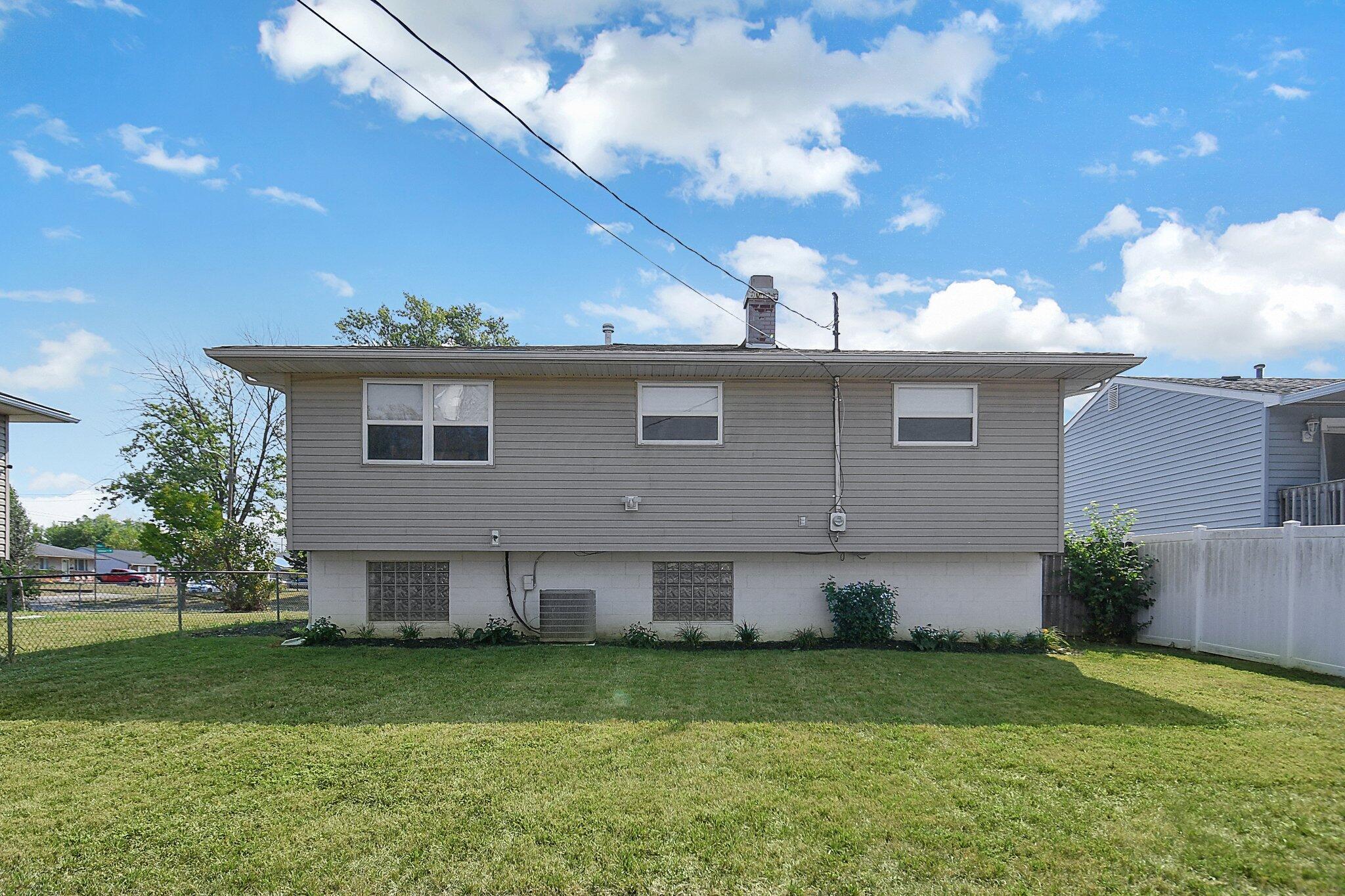 3915 Hillman Road West Columbus, OH 43207 - Photo 19 of 19 21-web-or-mls-3915-hillman-rd-w