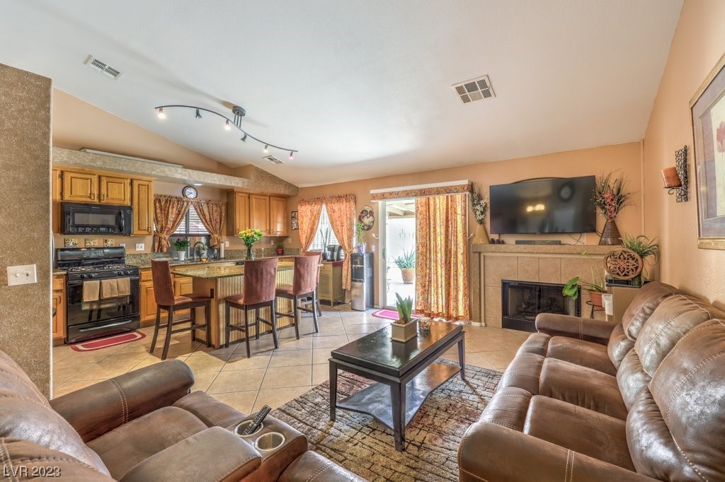 1714 Flat Ridge Road Henderson, NV 89014 - Photo 17 of 52