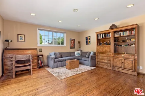 $3,995,000 | 210 North Palm Drive, Beverly Hills, CA 90210