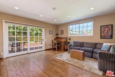 $3,995,000 | 210 North Palm Drive, Beverly Hills, CA 90210