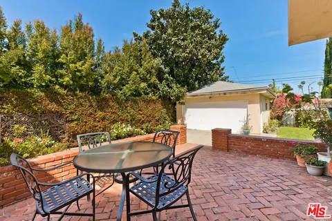 $3,995,000 | 210 North Palm Drive, Beverly Hills, CA 90210