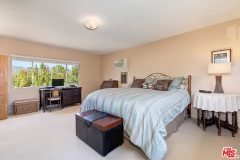 $3,995,000 | 210 North Palm Drive, Beverly Hills, CA 90210