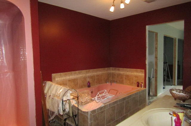 881 Deep Water Road Crossville, TN 38571 - Photo 15 of 40 Owner Bath