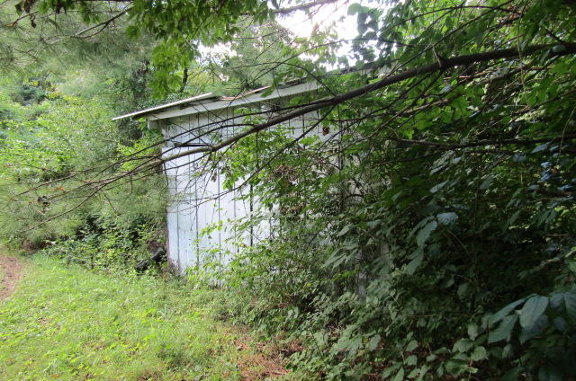 881 Deep Water Road Crossville, TN 38571 - Photo 19 of 40 Well House