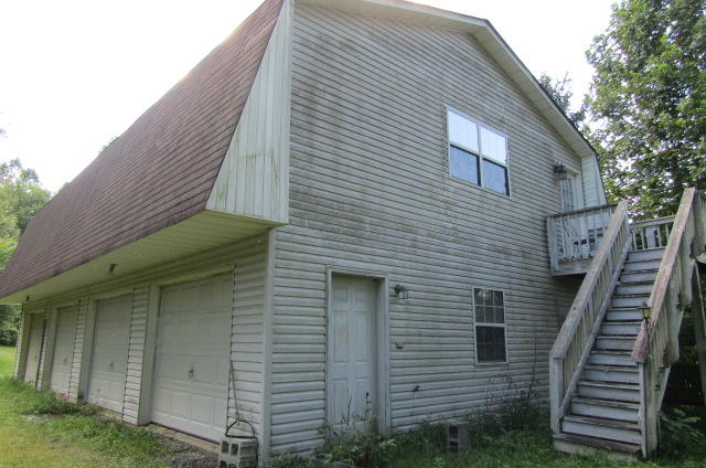 881 Deep Water Road Crossville, TN 38571 - Photo 20 of 40 2nd living qts upstairs