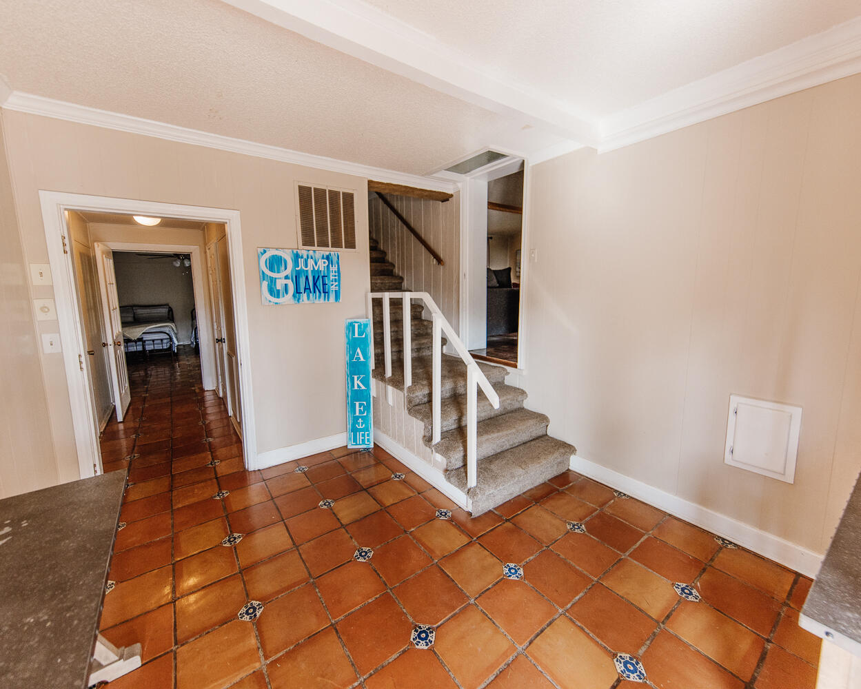 585 Comanche Drive Lubbock, TX 79404 - Photo 4 of 17