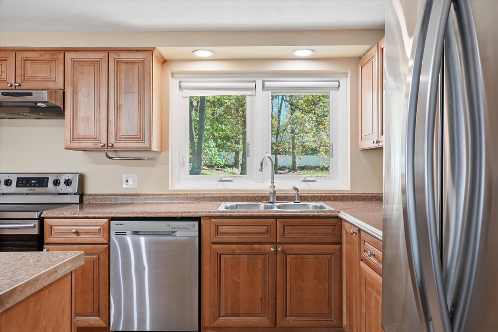 37 Princeton Street Danvers, MA 01923 - Photo 15 of 40