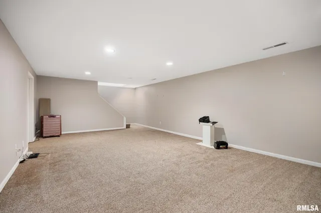 $400,000 | 73 Hickory Ridge Drive, Morton, IL 61550