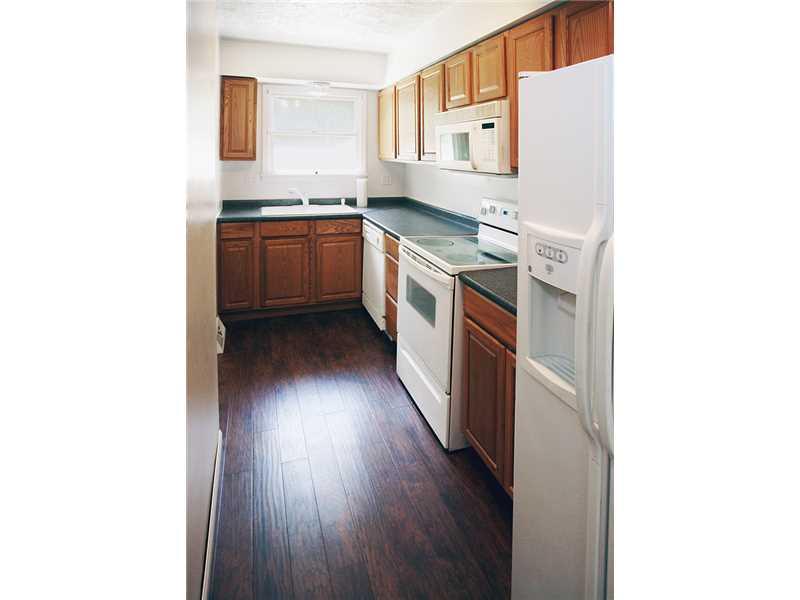 225 B Stone Quarry Road, Unit B Monaca, PA 15061 - Photo 3 of 11 Kitchen. Perfect sized kitchen!