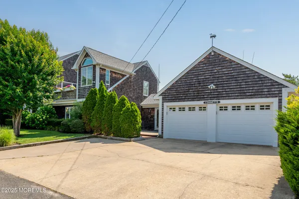 $2,600,000 | 1519 Runyon Lane, Mantoloking, NJ 08738