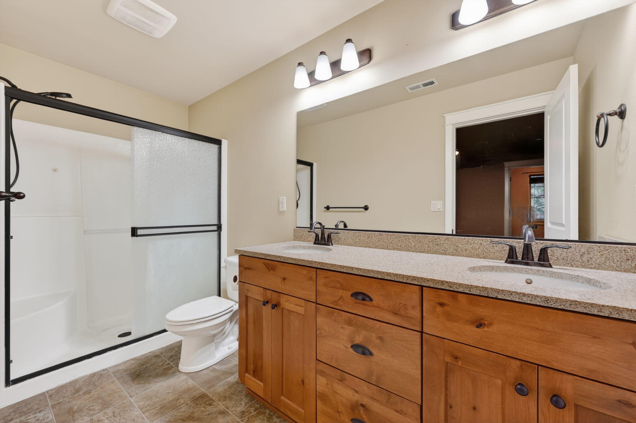 20252 Badger Road Bend, OR 97702 - Photo 20 of 36 20252-Badger-Rd-Bend-OR-97702-116