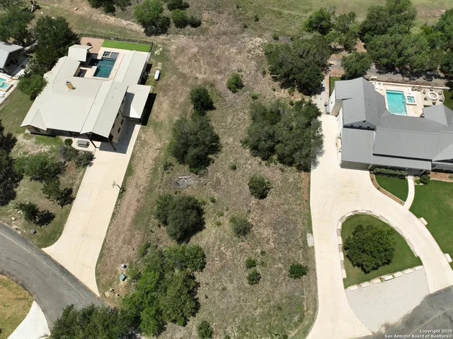 $100,000 | 180 Tequila Sunrise, Concan, TX 78838