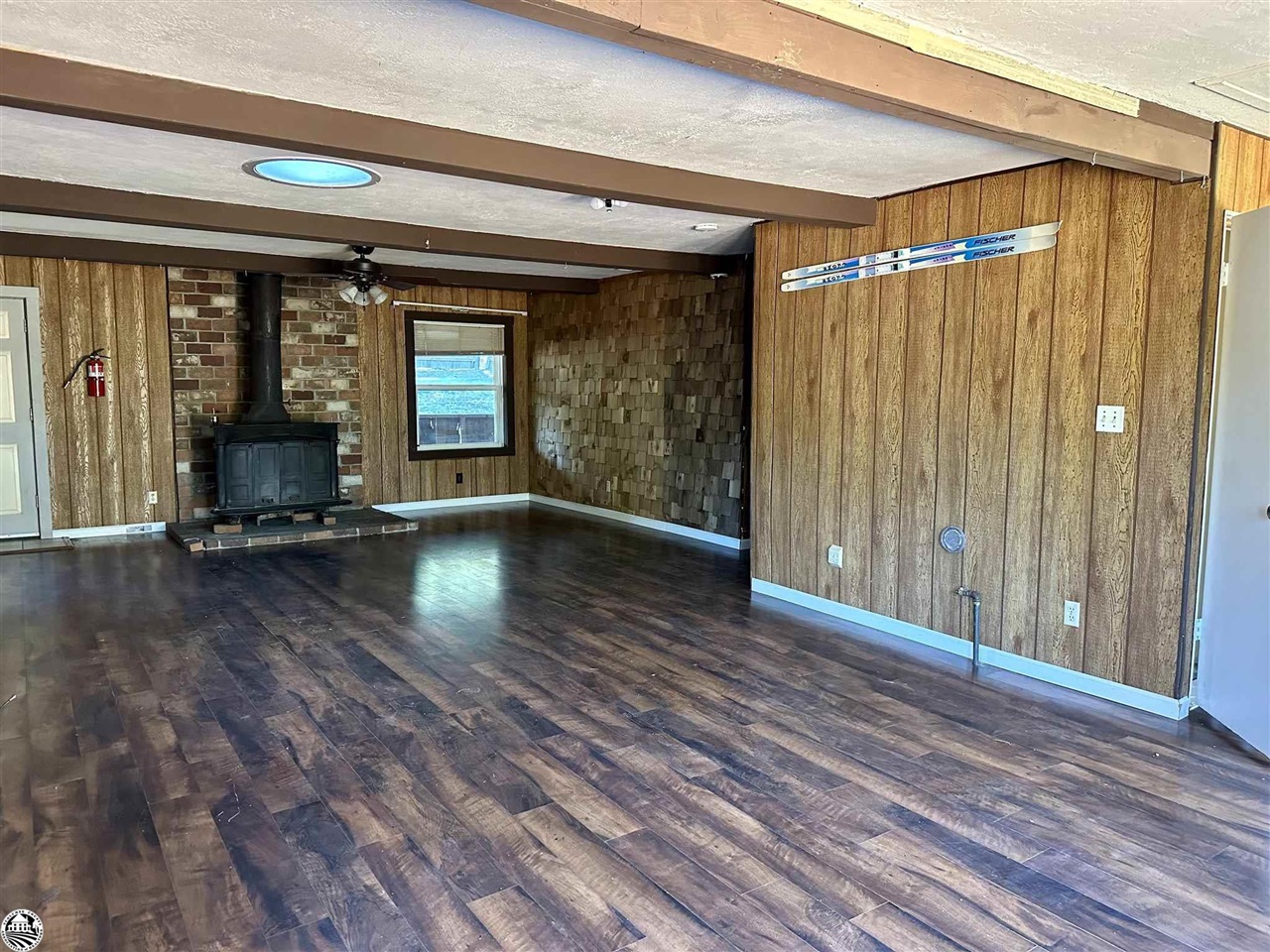 330 Higdon Road West Point, CA 95255 - Photo 6 of 31 a view of an entryway with wooden floor and door