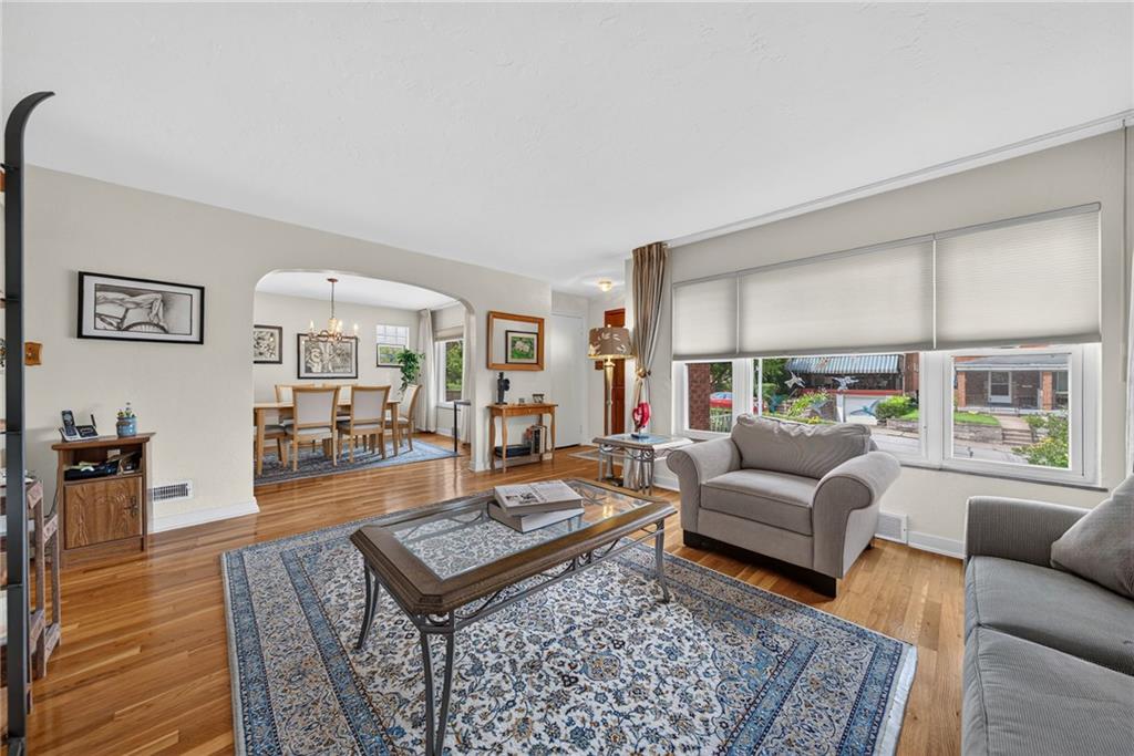 4329 Glen Lytle Road Pittsburgh, PA 15217 - Photo 7 of 41 Gallery Image 7