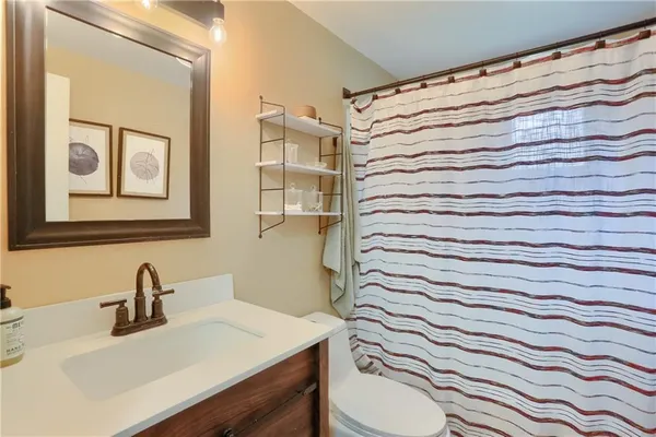 $252,000 | 1894 Oakbine Avenue, Coraopolis, PA 15108