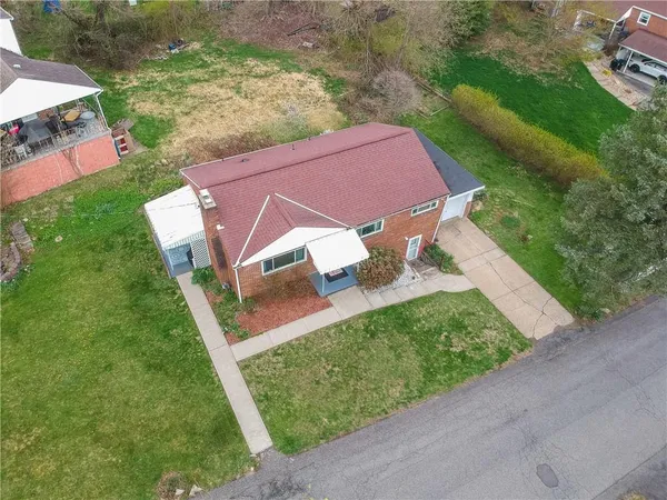 $252,000 | 1894 Oakbine Avenue, Coraopolis, PA 15108