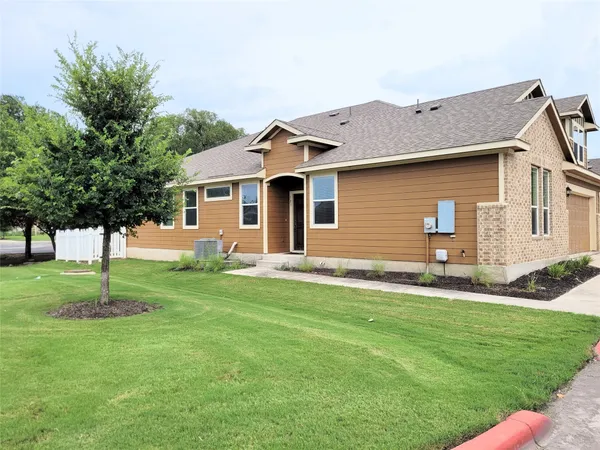 $1,775 | 711 Rolling Oak Drive, Unit 101, Round Rock, TX 78664