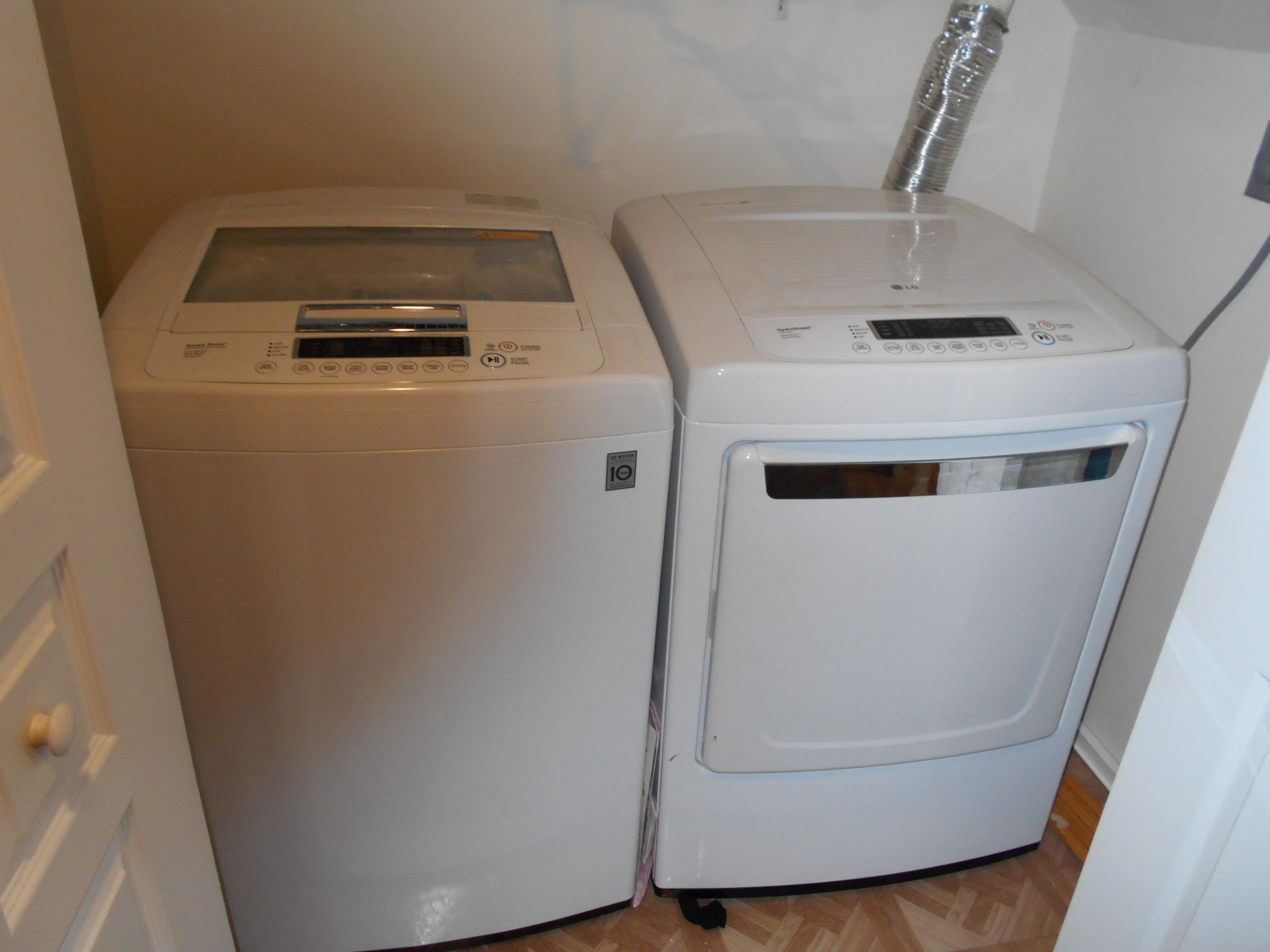 2010 Colonial Road, Unit 4 Fort Pierce, FL 34950 - Photo 20 of 21 Laundry Area