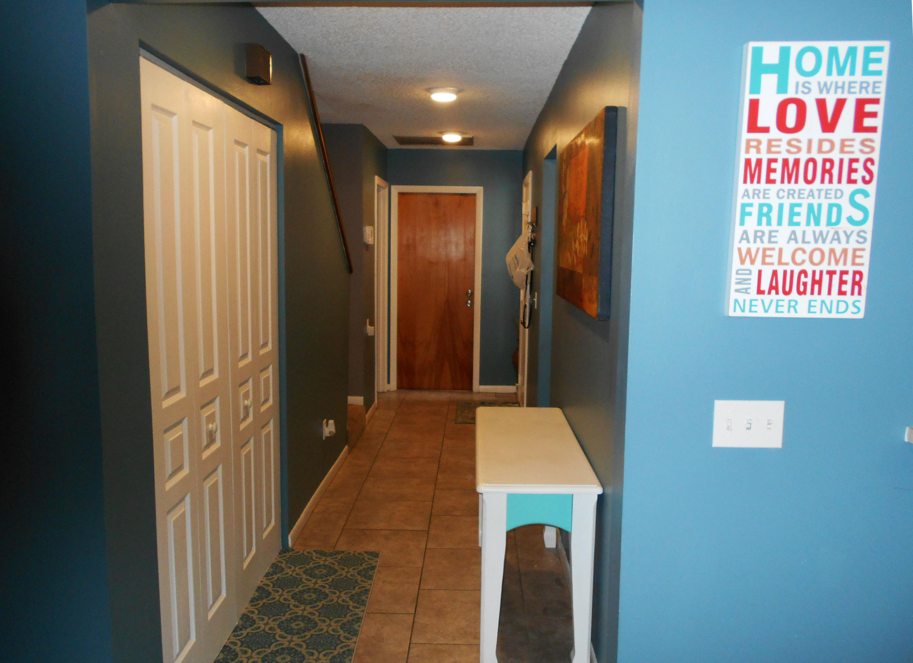 2010 Colonial Road, Unit 4 Fort Pierce, FL 34950 - Photo 7 of 21 Foyer