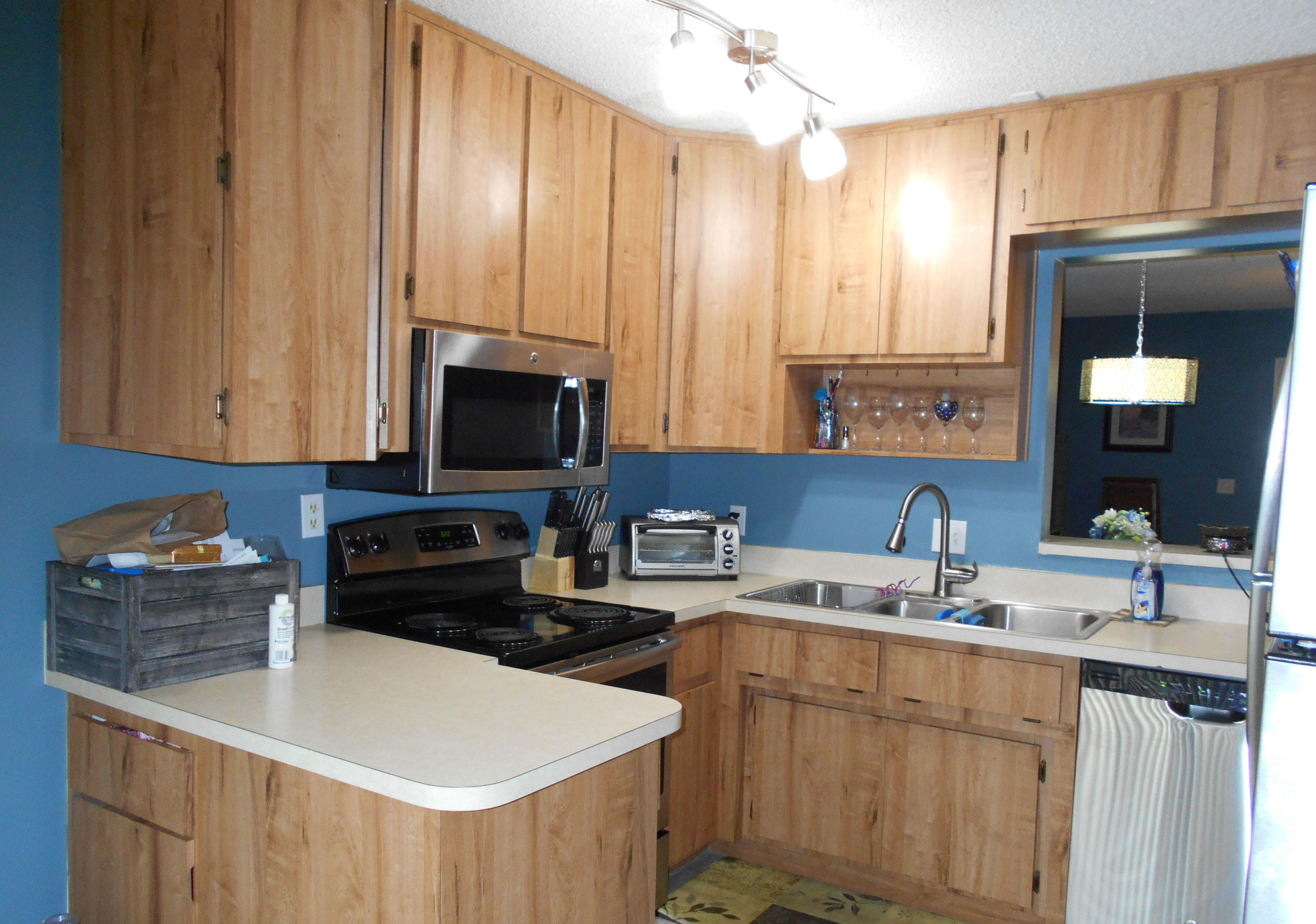 2010 Colonial Road, Unit 4 Fort Pierce, FL 34950 - Photo 9 of 21 Kitchen