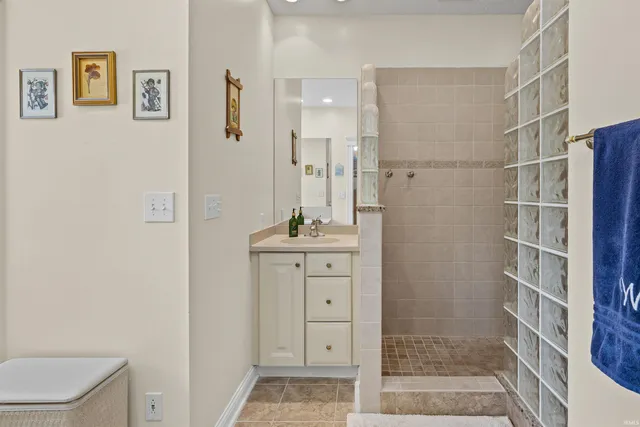 $699,900 | 4532 East Foxmoor Lane, Lafayette, IN 47905