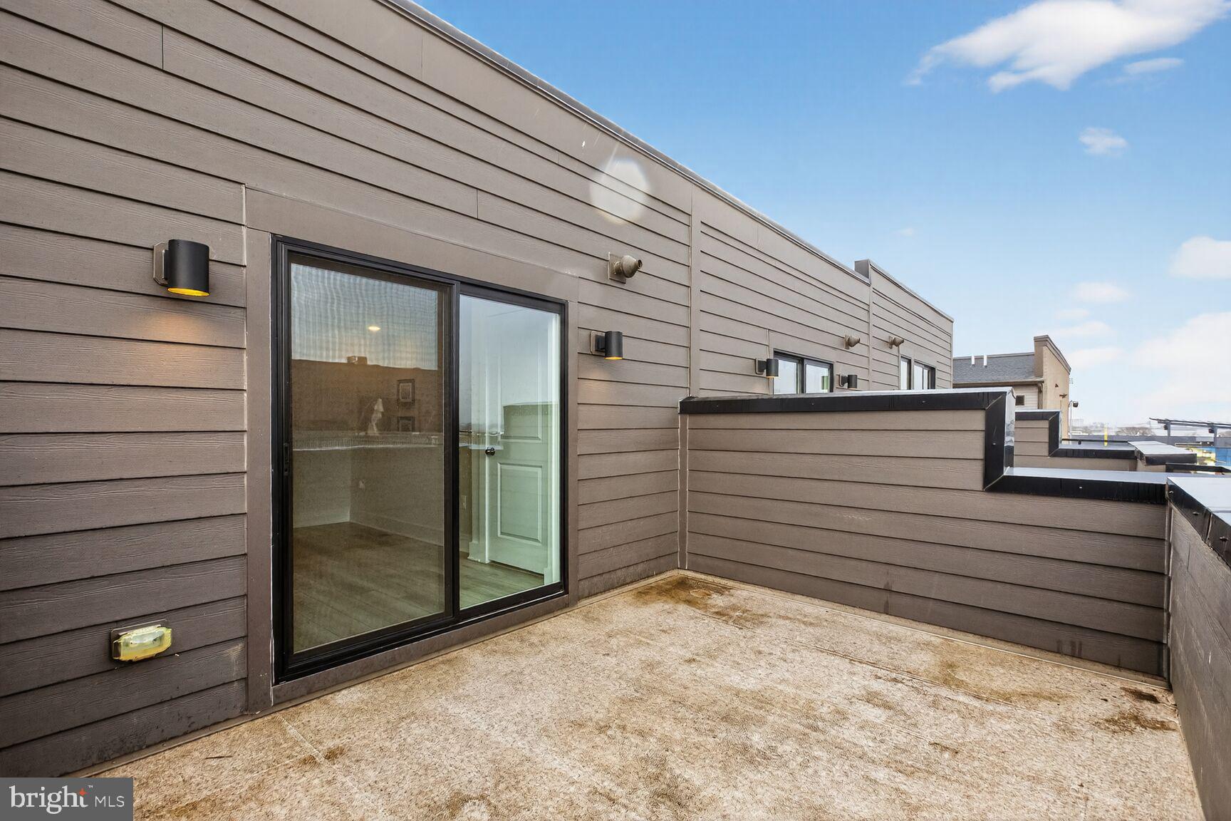 112 Glass Lane Baltimore, MD 21230 - Photo 23 of 29 Roof terrace