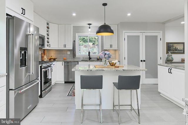 $1,070,000 | 812 South George Mason Drive, Arlington, VA 22204