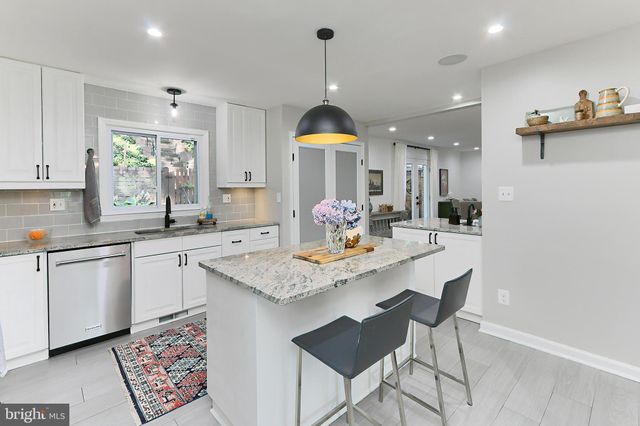 $1,070,000 | 812 South George Mason Drive, Arlington, VA 22204