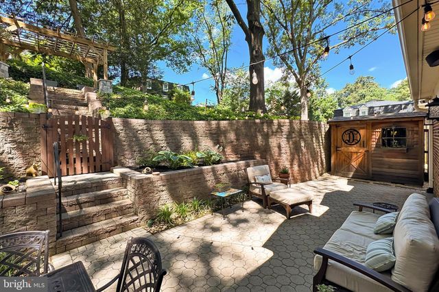 $1,070,000 | 812 South George Mason Drive, Arlington, VA 22204