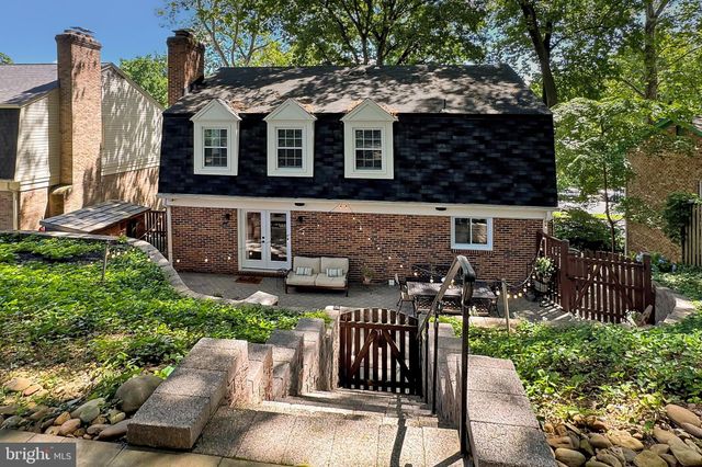 $1,070,000 | 812 South George Mason Drive, Arlington, VA 22204